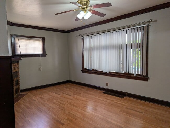Building Photo - 3458 W 136th St