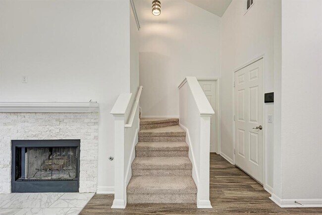 Building Photo - 216 Cassandra Dr