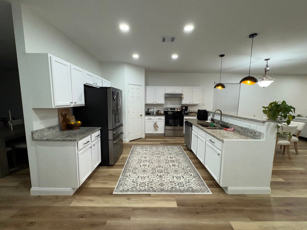 Building Photo - 3136 Deleon Dr