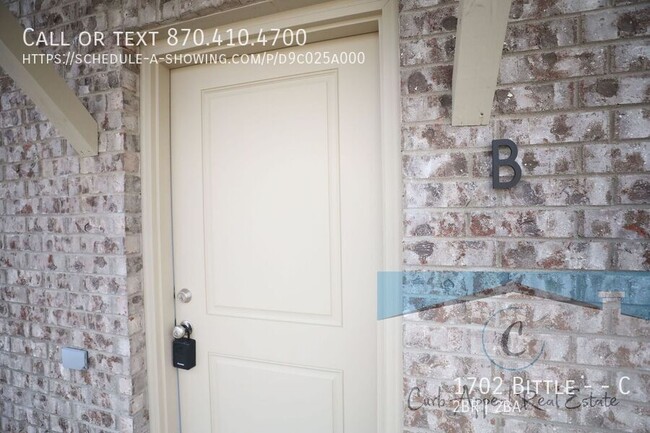 Building Photo - 1702 Bittle St
