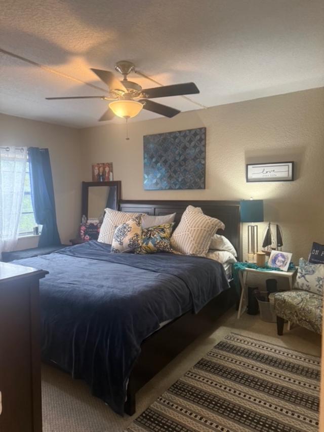 Building Photo - 1400 NE 57th Ct