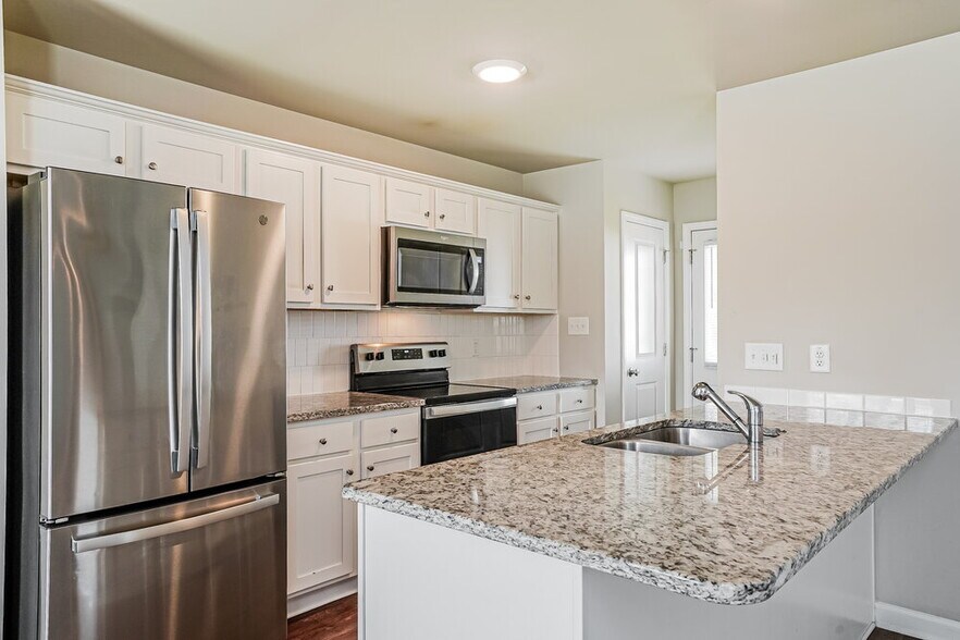 Building Photo - 114 Winter Red Wy