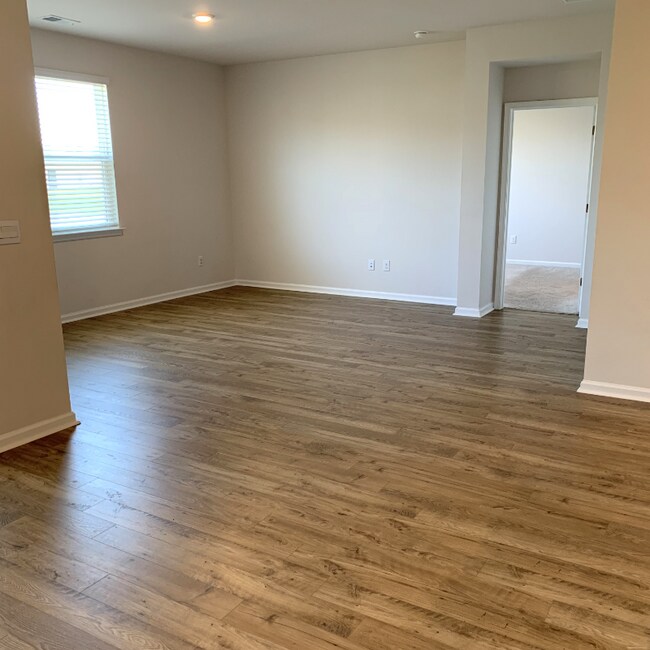 Building Photo - 246 Marauder Dr