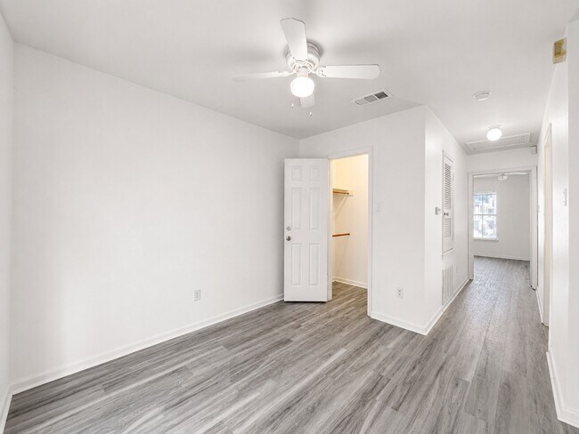 Building Photo - 2529 Rio Grande St