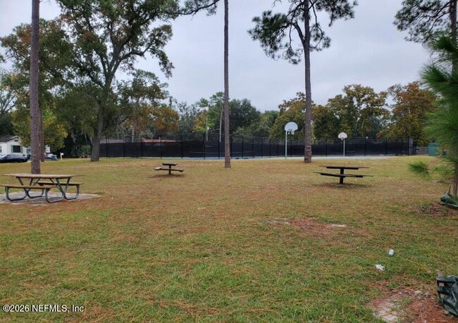 Building Photo - 905 Ethan Allen St