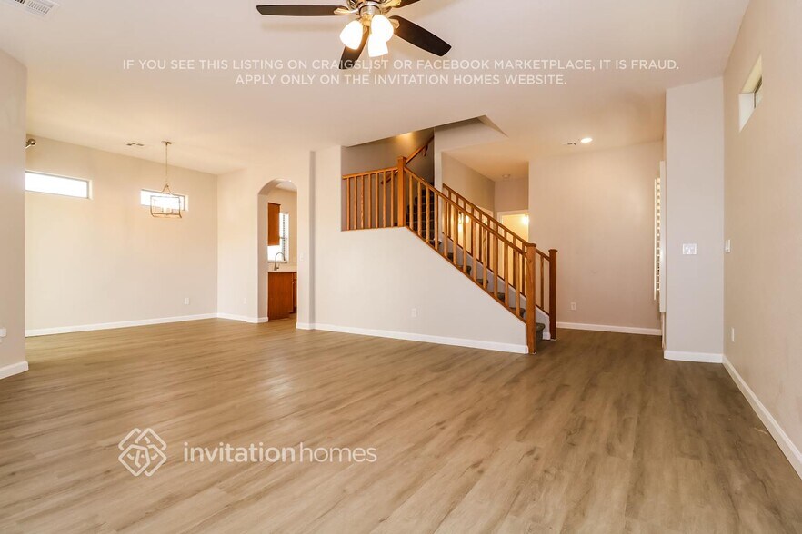 Building Photo - 8932 W Grovers Ave