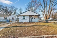 Building Photo - Completely Renovated 2-Bedroom Home in Westland!