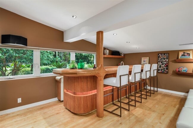 Building Photo - 8845 School House Rd