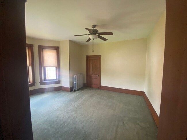 Building Photo - 2115 Marietta Ave