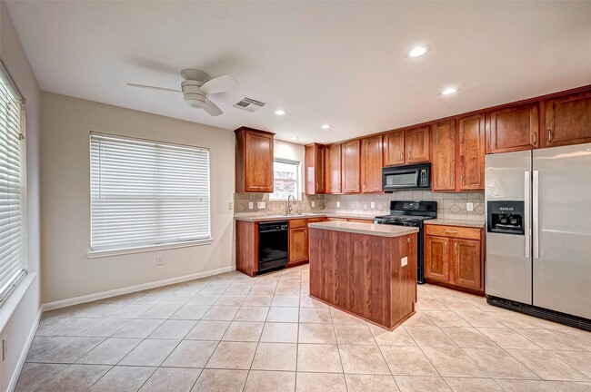 Building Photo - 5127 Birch Manor Ln