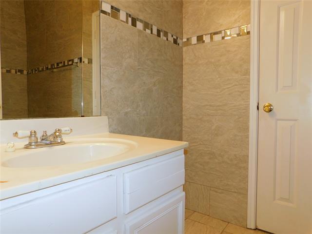 Building Photo - 1648 Crown Point Dr