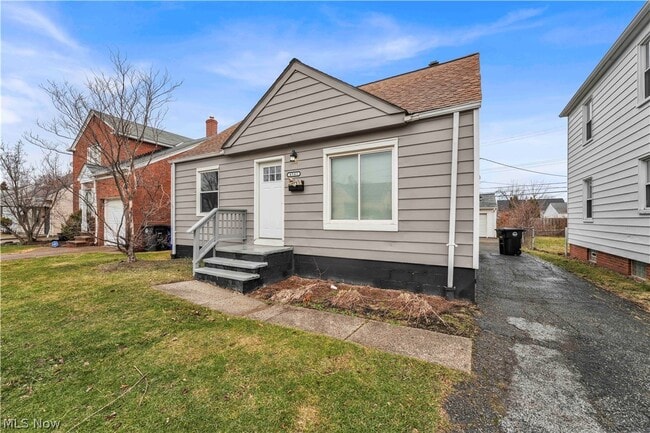 Building Photo - 4561 W 148th St