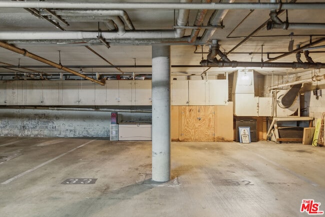 Building Photo - 1126 N Central Ave