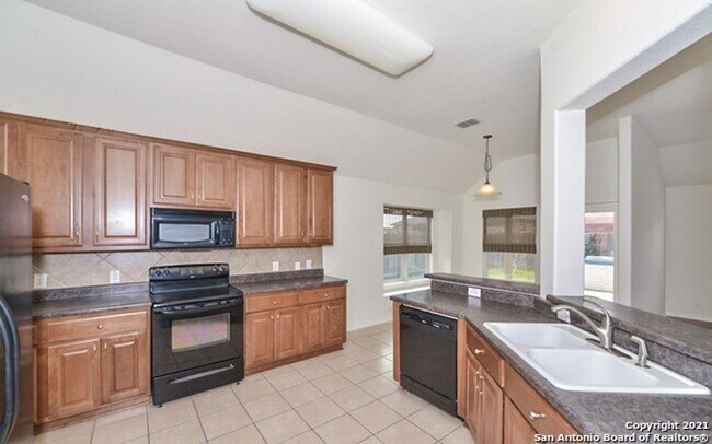 Building Photo - Wonderful Open Floor Plan House