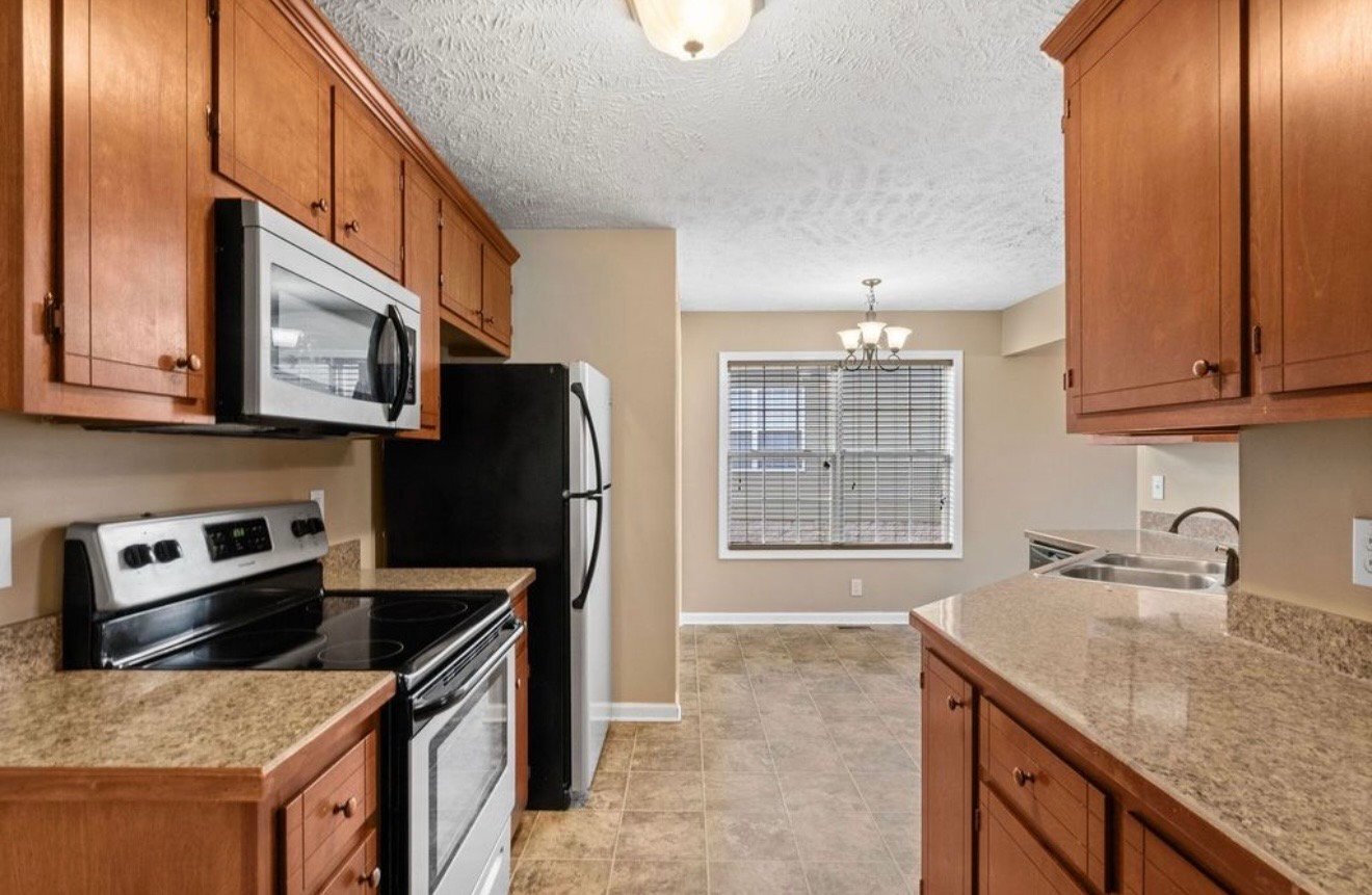 Building Photo - 1390 Whitt Ln
