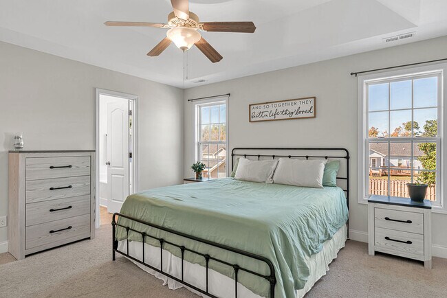 Building Photo - 218 Maidstone Dr