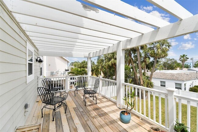 Building Photo - 16033 Gulf Blvd