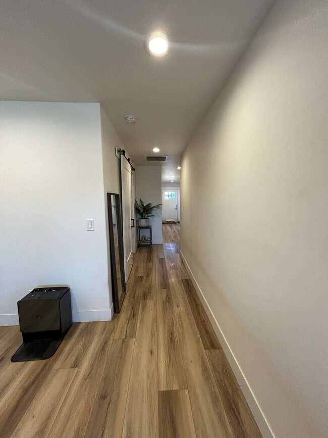 Building Photo - 51772 Mountain Pne St