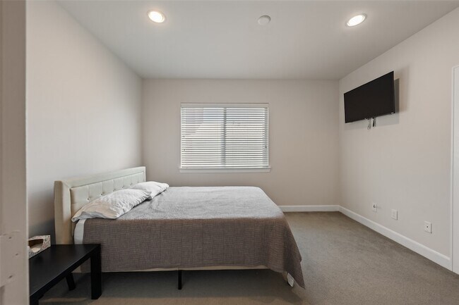 Building Photo - 314 Eado Park Cir