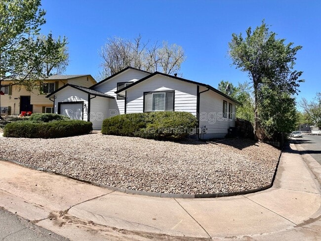 Building Photo - 2241 Dawson Cir