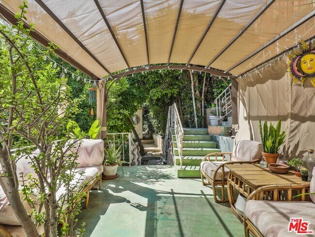 Building Photo - 6921 Pso Del Serra