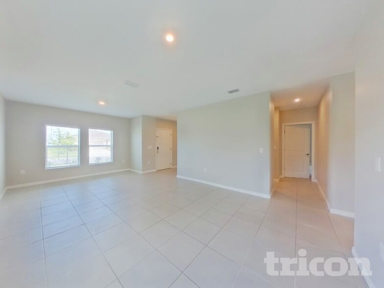 Building Photo - 226 Amber Way