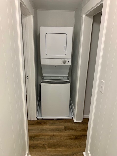 Building Photo - 824 Center St