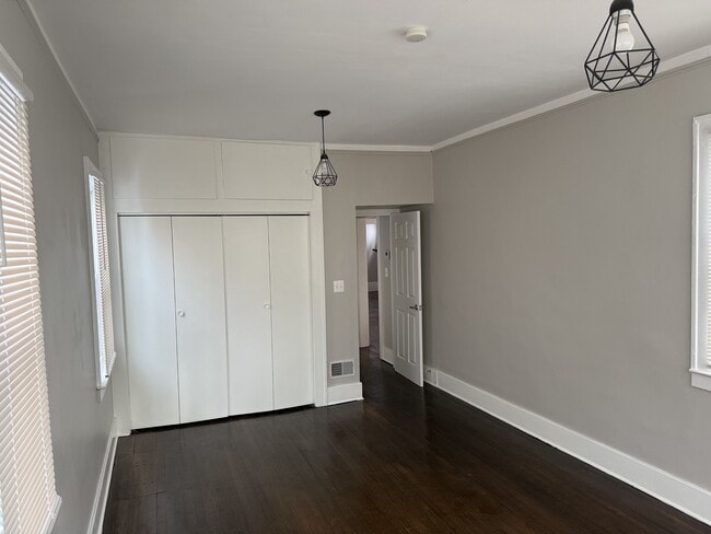 Building Photo - 209 Philip St