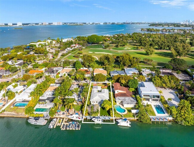 Building Photo - 950 S Shore Dr