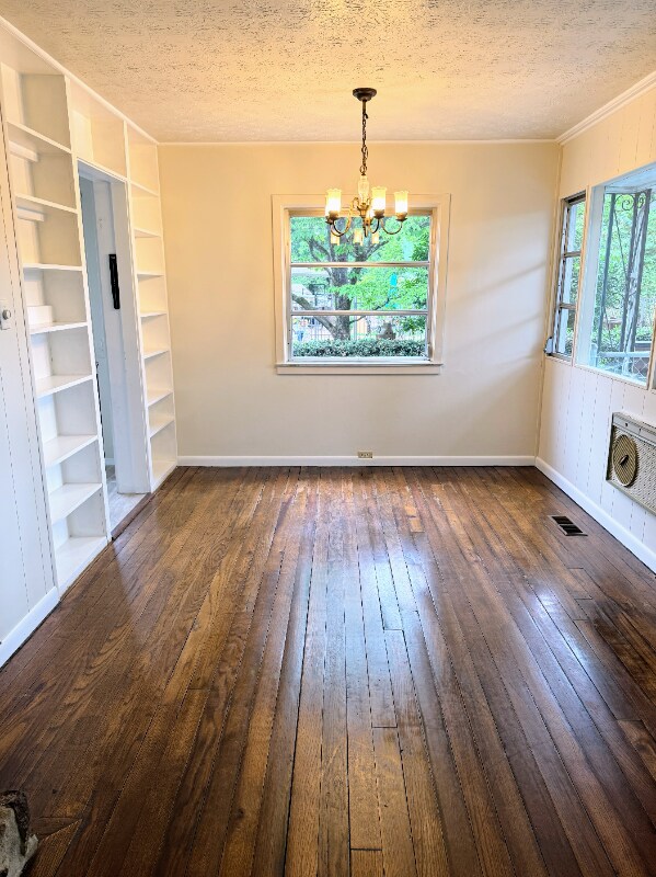 Building Photo - 465 East Dr