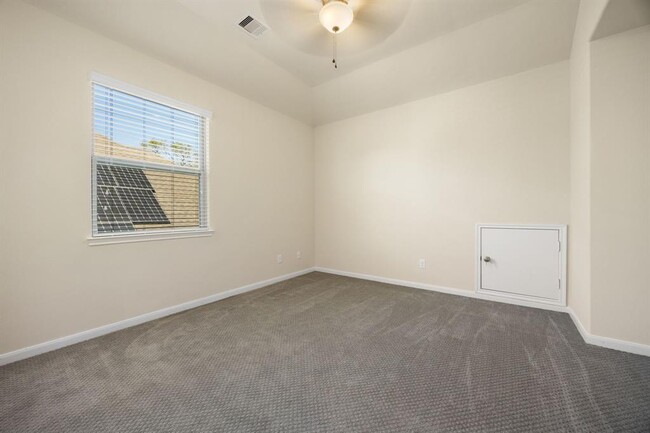 Building Photo - 5822 Crawford Hill Ln