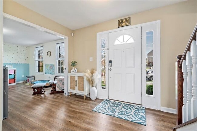 Building Photo - 8025 Jordan Ct