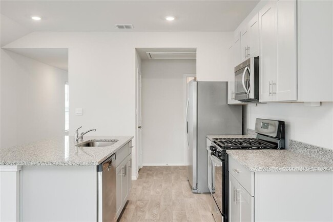 Building Photo - 113 Langston St