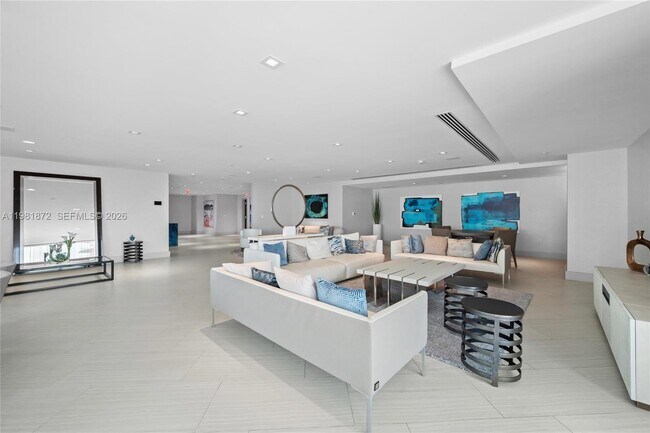 Building Photo - 300 Sunny Isles Blvd