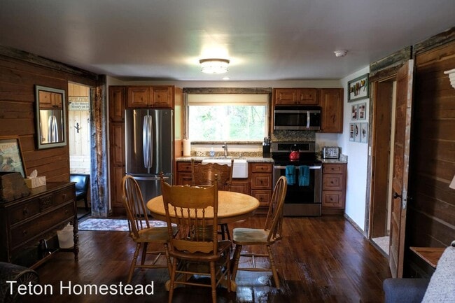 Building Photo - 1 br, 1 bath House - 5415 West 3000 South