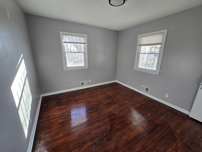 Building Photo - 3 bedroom with bonus extra room in basement fully rehabed