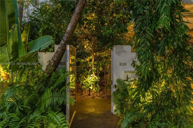 Building Photo - 226 Jefferson Ave