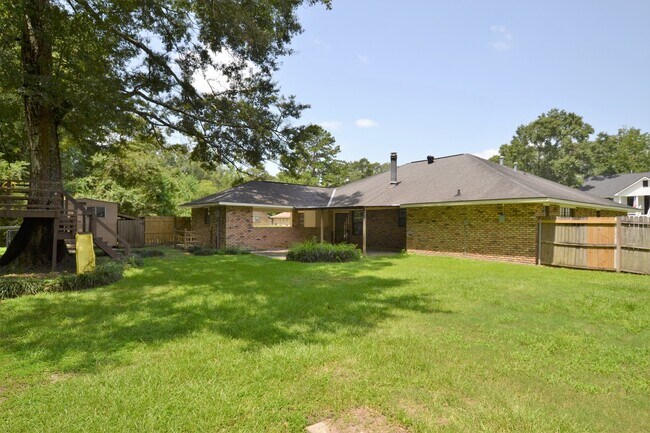Building Photo - Newly renovated home in Beau Village Subdivision in Denham Springs near I-12