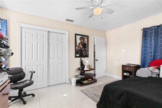 Building Photo - 2108 Outer Dr
