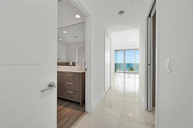 Building Photo - 350 Ocean Dr