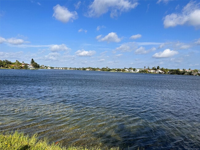 Building Photo - 3165 Vista Del Mar