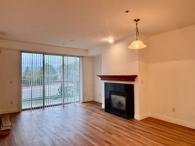 Building Photo - 9059 E Panorama Cir