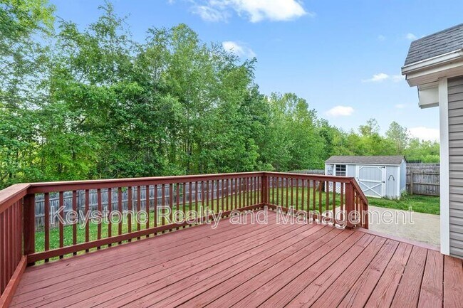 Building Photo - 1405 Mutual Dr