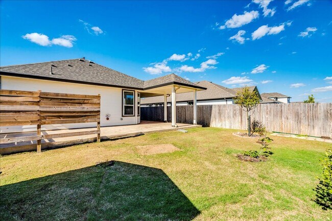 Building Photo - Amazing home ready to move in!