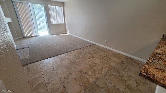 Building Photo - 1109 Scenic Crest Dr