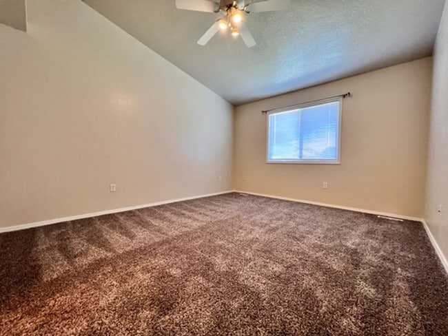 Building Photo - 8137 Waterfowl Ave