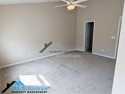 Building Photo - 100 Stratford Lakes Dr