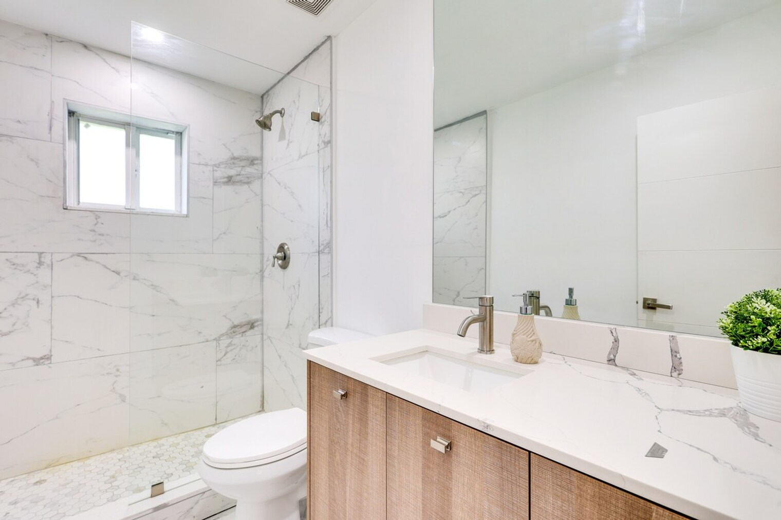 Building Photo - 6174 SW 64th Terrace