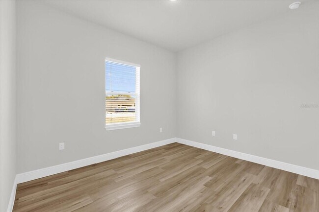 Building Photo - 3935 SW 151st Pl