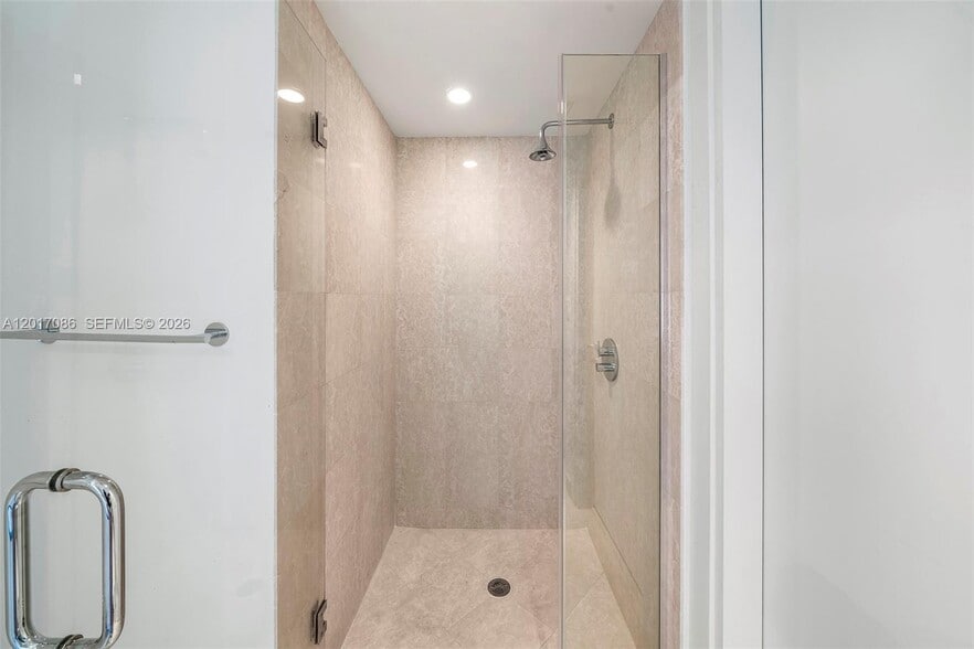 Building Photo - 200 Biscayne Boulevard Way